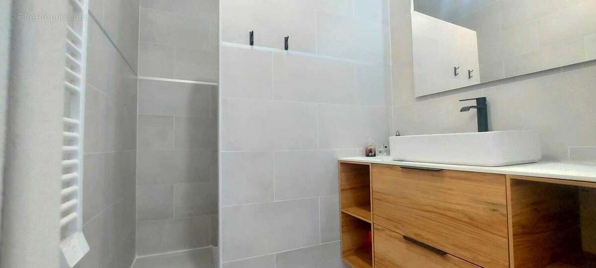 Appartement à PUGET-SUR-ARGENS
