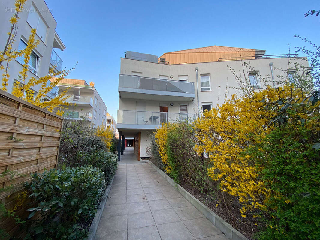 2 pieces 38m² avec terrasse 14m² - photo 2