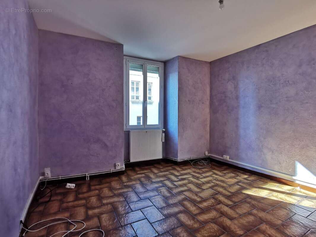   - Appartement à AUBENAS