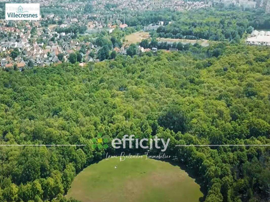 Terrain à VILLECRESNES