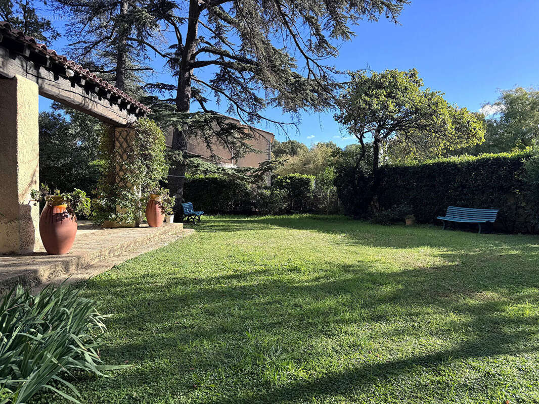 Maison à VILLENEUVE-LES-AVIGNON