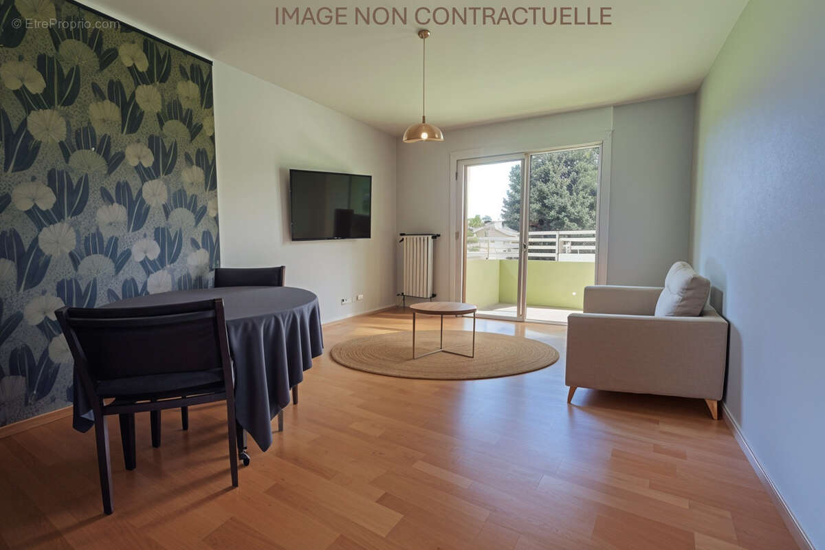 Appartement à CUERS