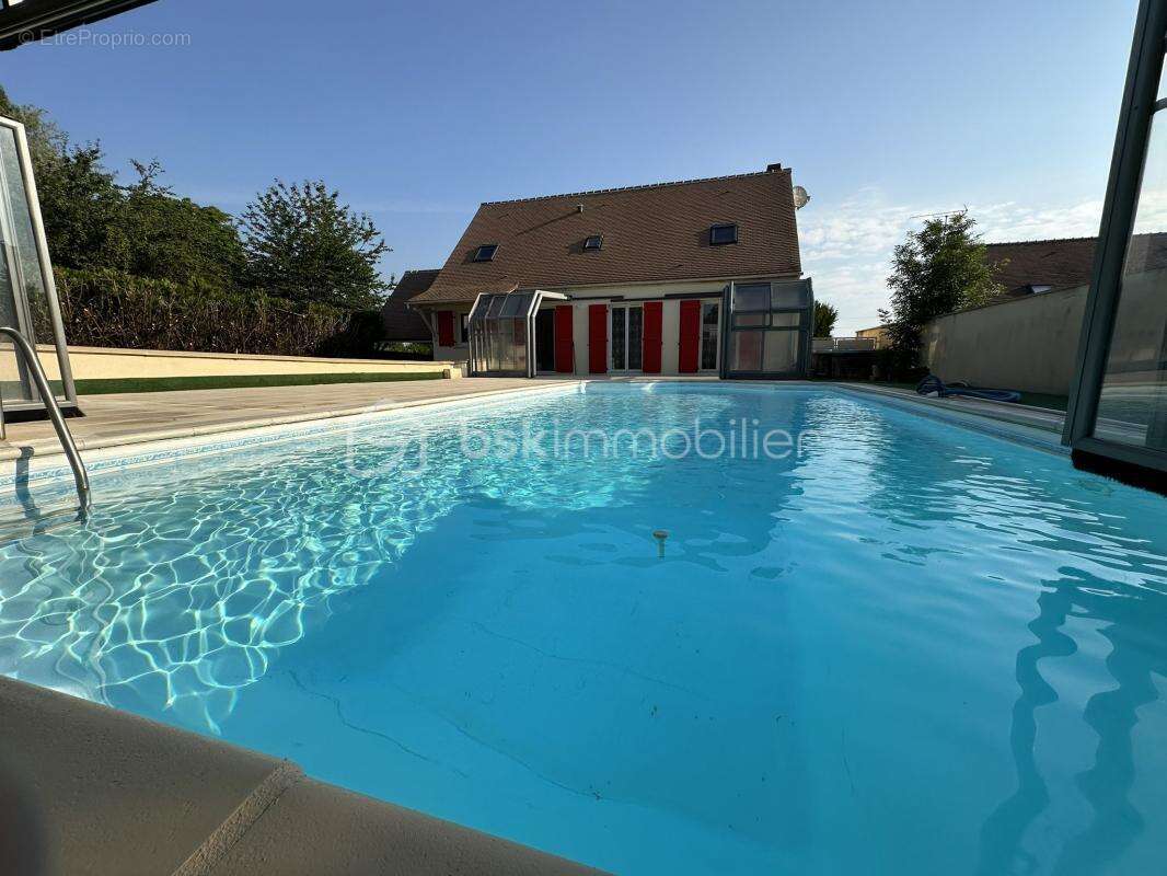 Maison à LA CHAPELLE-GAUTHIER