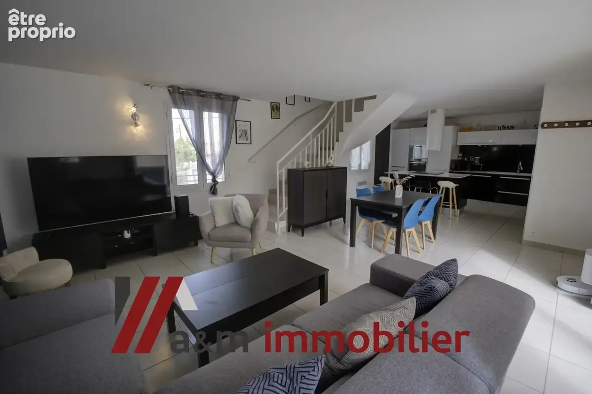 Appartement à CHATEAUNEUF-LES-MARTIGUES