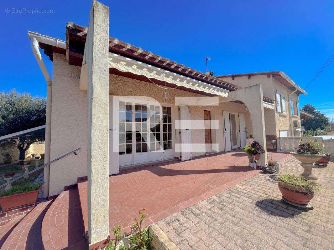 Maison à SAINT-GILLES