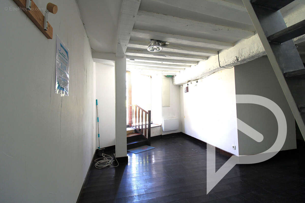 Commerce à PONT-SAINTE-MAXENCE