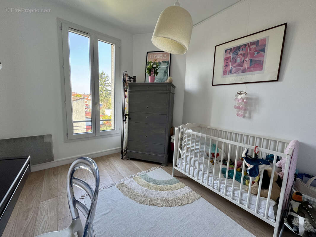 Appartement à LE PERREUX-SUR-MARNE