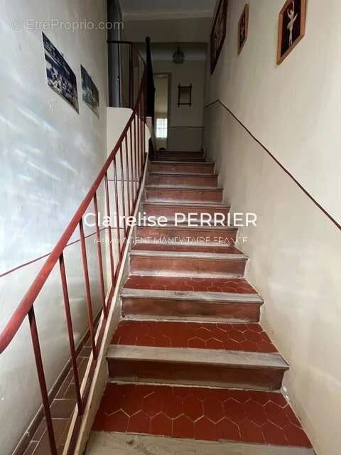 EXCLUSIVITÉ – PROPRIÉTÉ SAINT-ANTONIN-DU-VAR 100m2 habitables et 300m2 aménageables - photo 13
