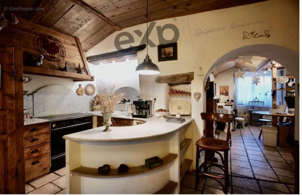 Maison à MENTHON-SAINT-BERNARD