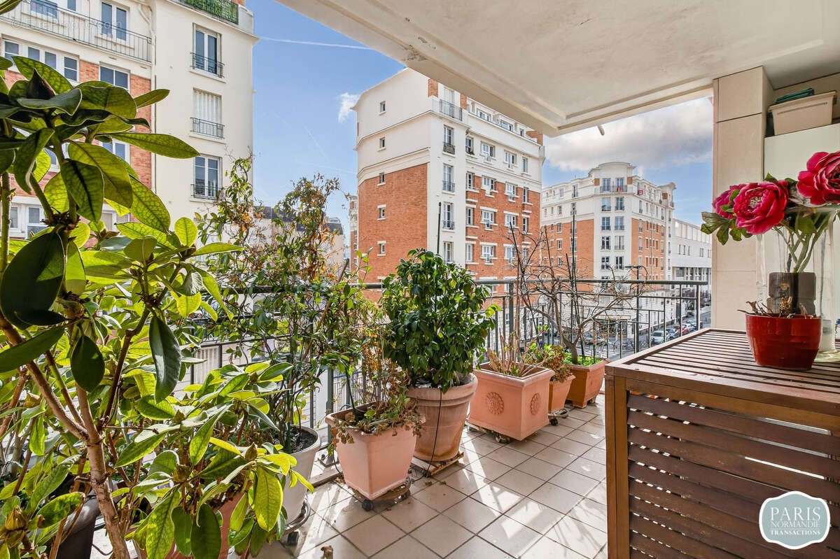 Appartement à LA GARENNE-COLOMBES