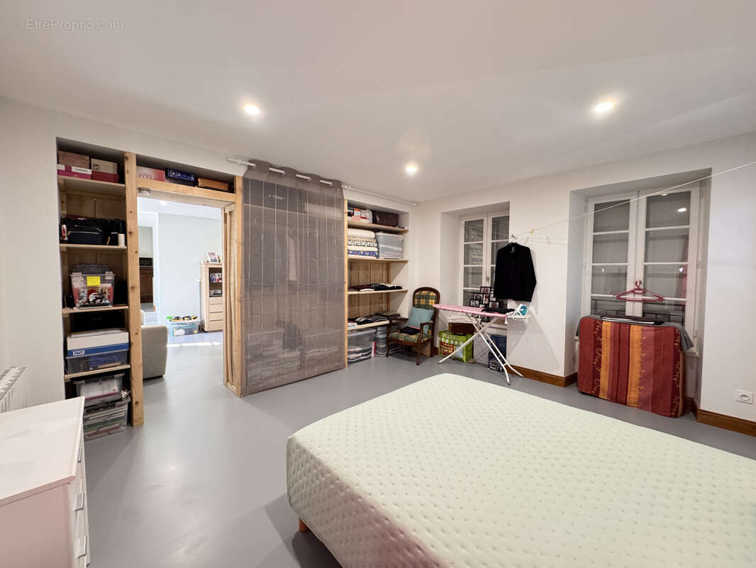 Appartement à BARBEZIEUX-SAINT-HILAIRE