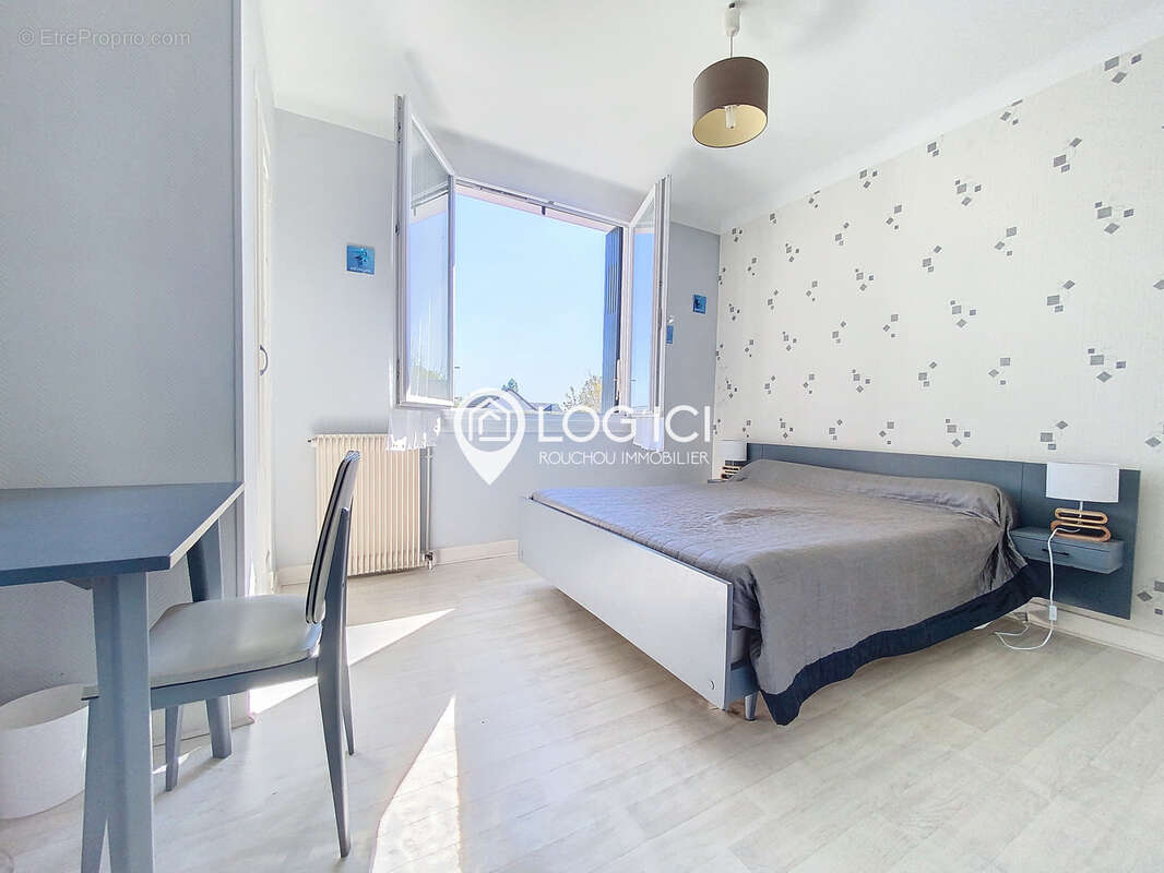 Commerce à SEVIGNACQ