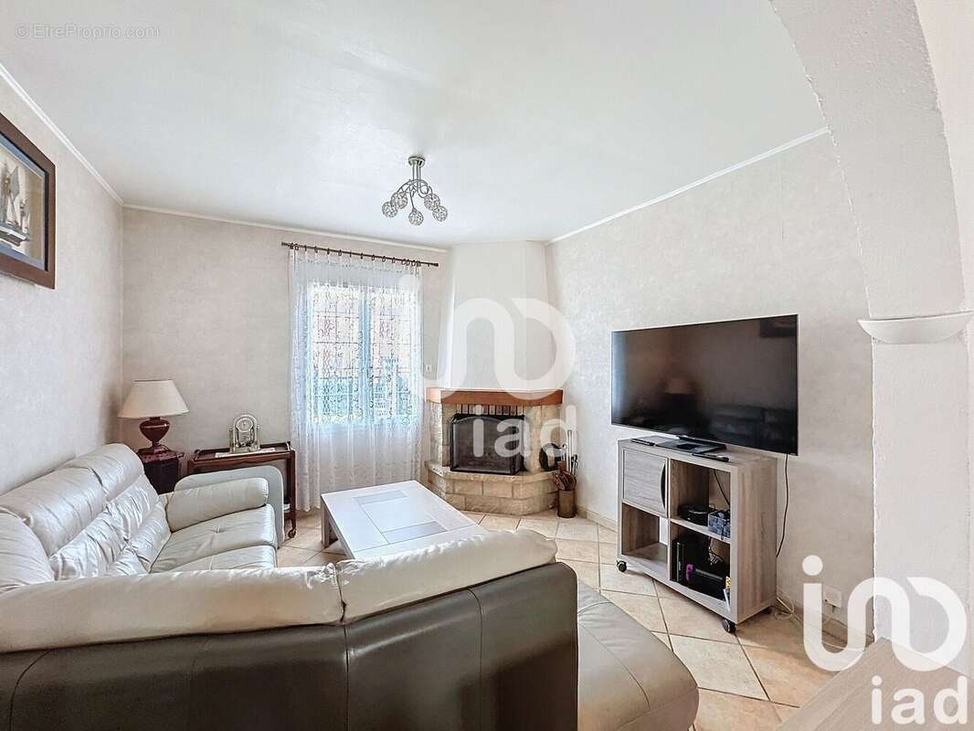 Photo 5 - Maison à MOISSY-CRAMAYEL