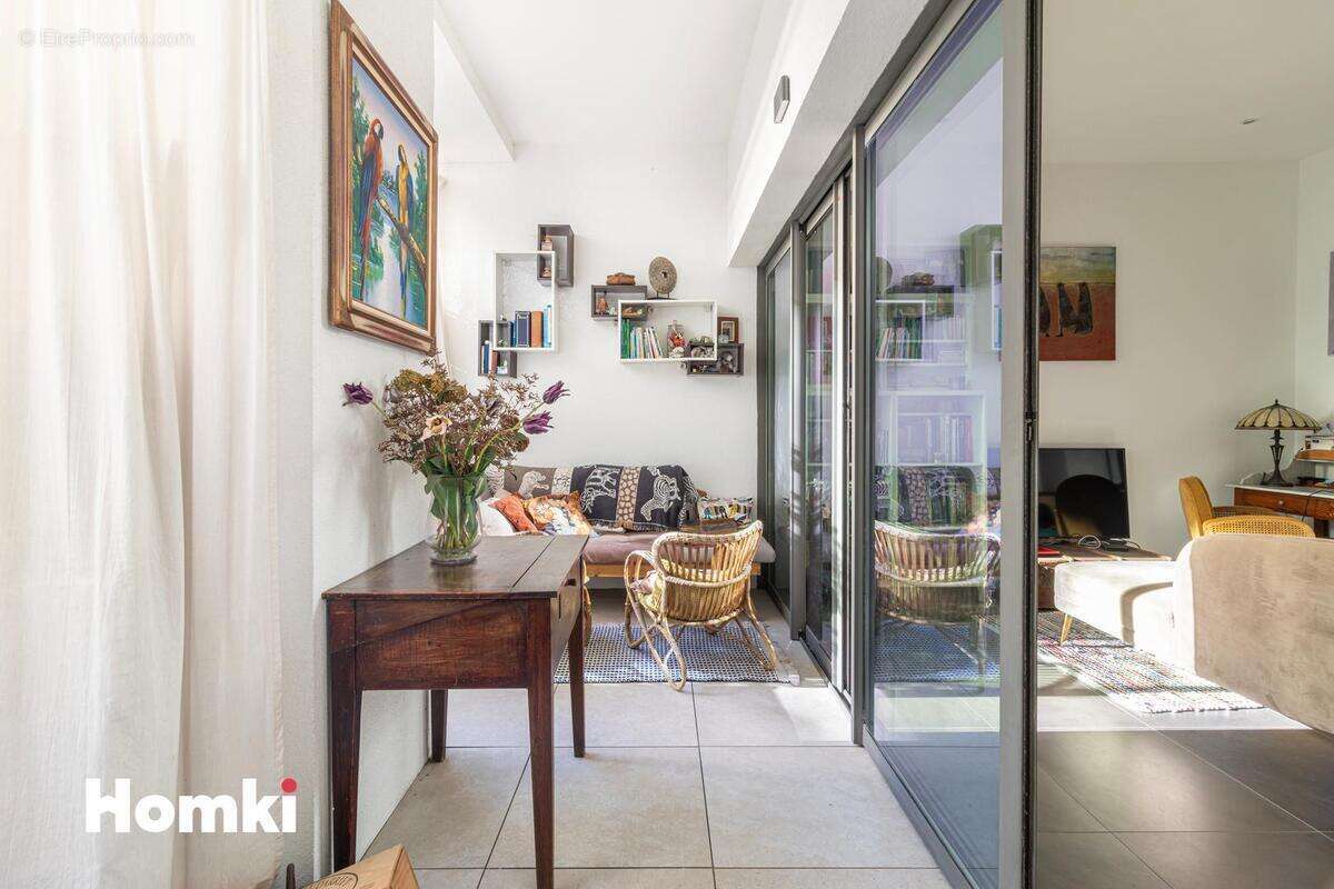 Appartement à MARSEILLE-2E