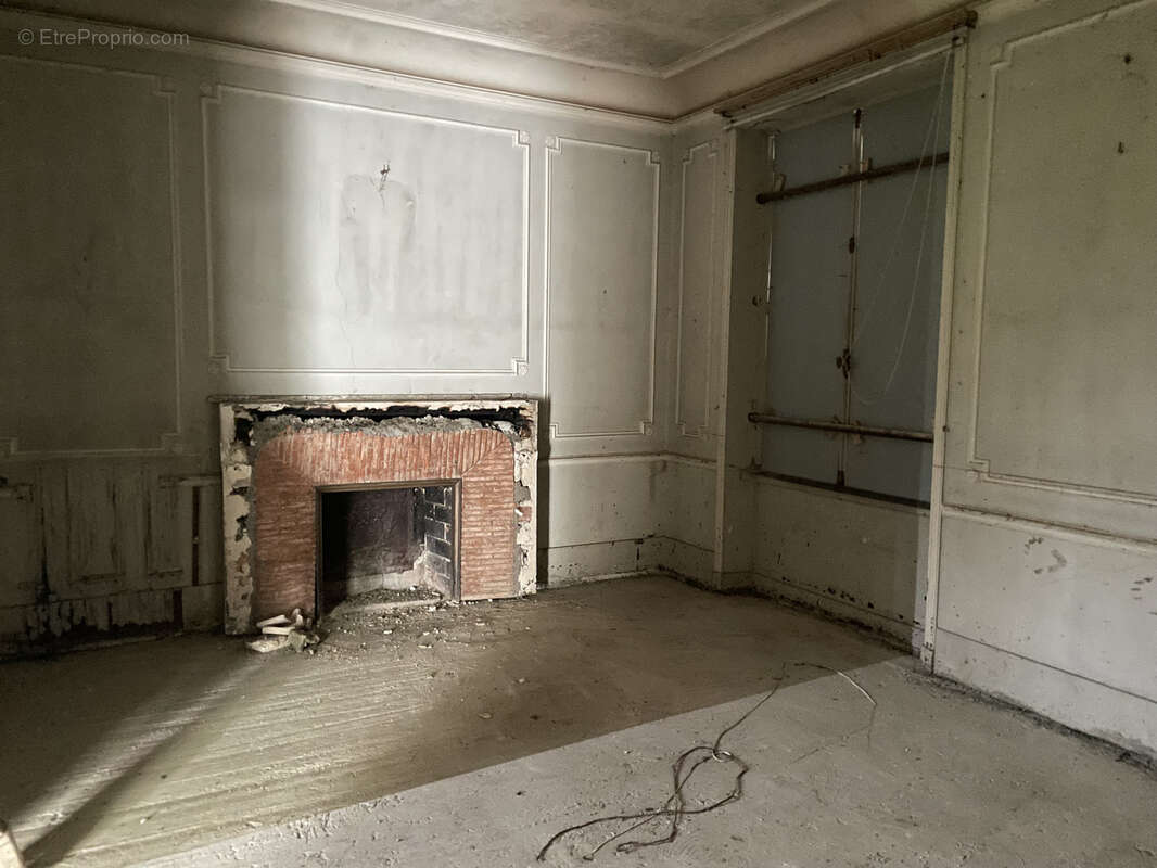 Maison à CHAMPROND-EN-GATINE