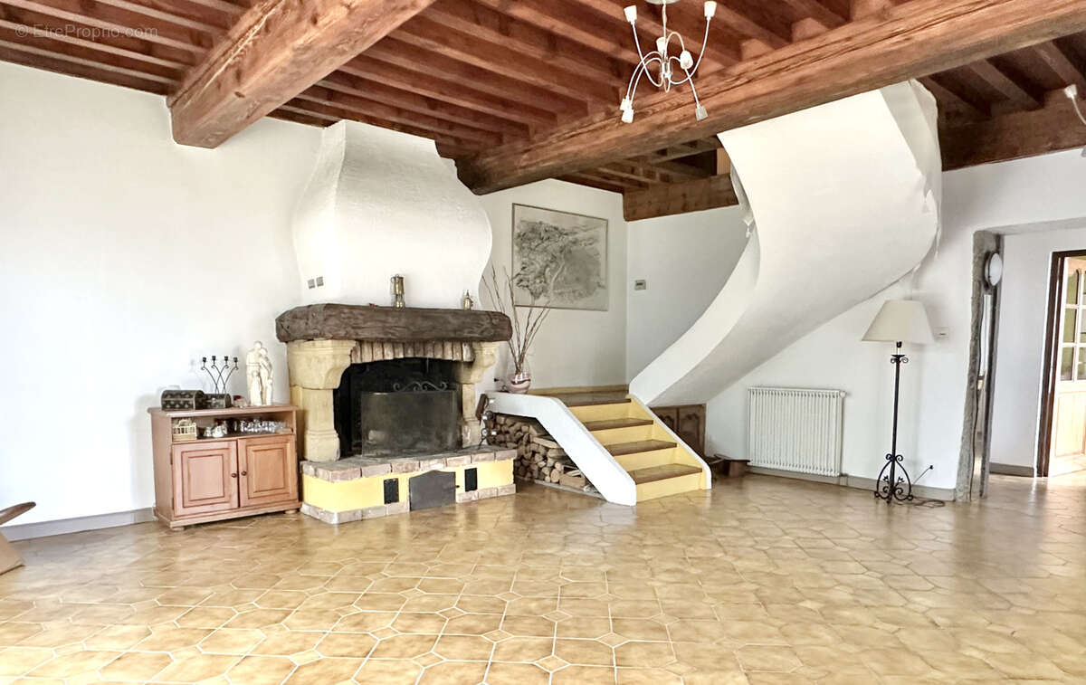 Maison à BRINDAS