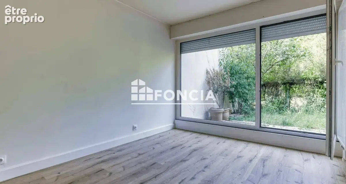 VERRIÈRES-LE-BUISSON – Résidence Les Gros Chênes Charmant 2 pièces de 60 m² avec jardin privatif de 53 m² - photo 4