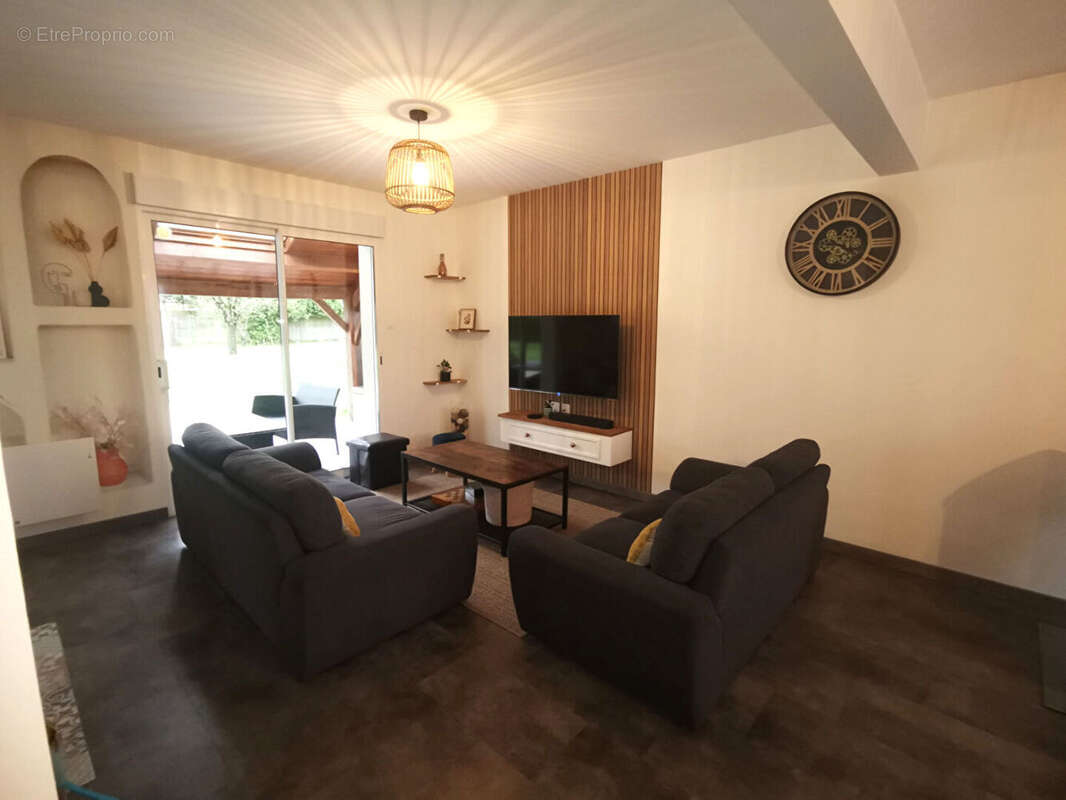 Maison à LA GUIERCHE