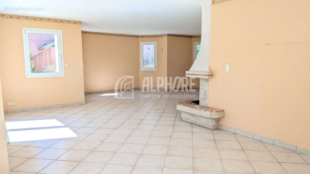 Maison Saint Nazaire 7 pièce(s) 215 m2 - photo 4