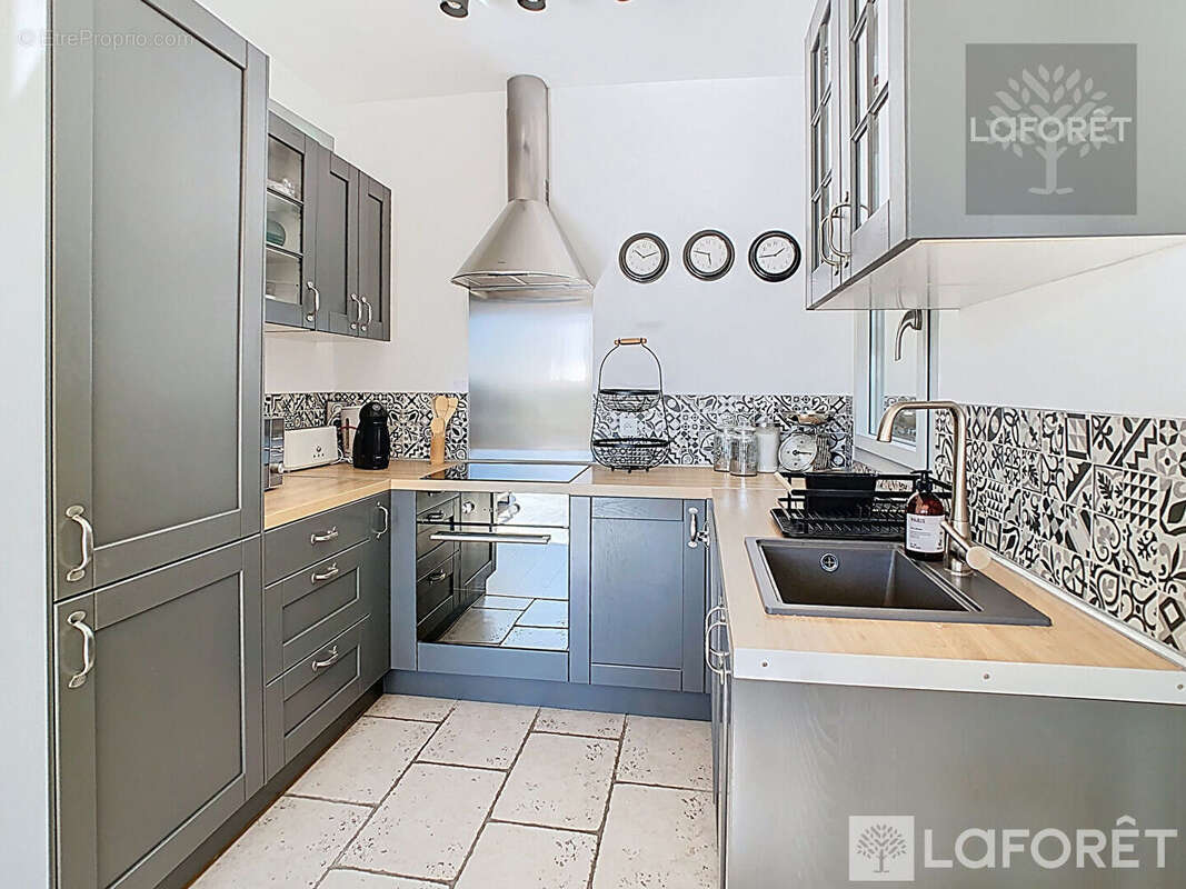 Appartement à CARRY-LE-ROUET