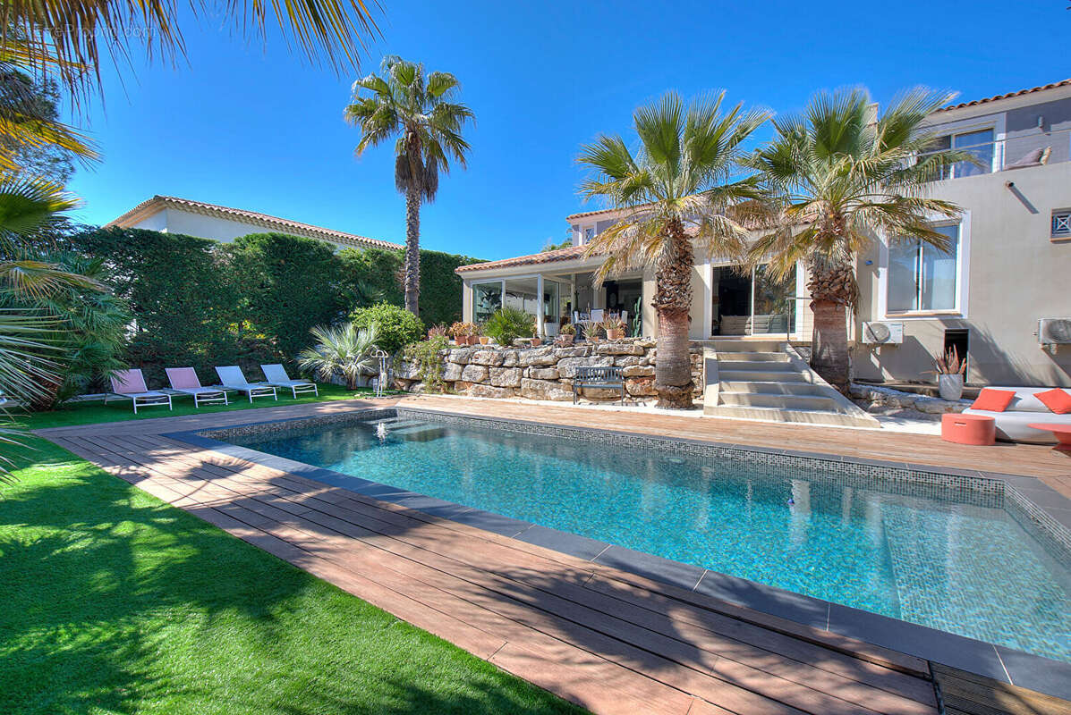 Villa saint raphael 5 pieces 185 m2 valescure - photo 3