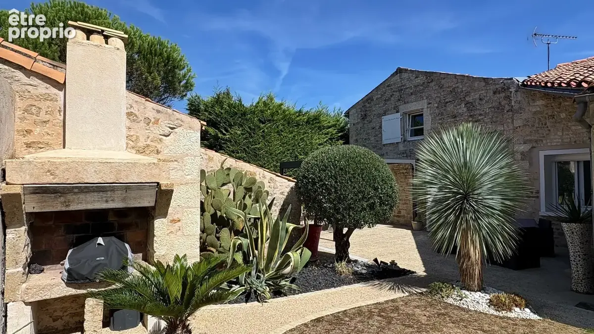 EXCLUSIVITE CHAURAY - longère T7 de 181m2 avec carport - photo 2