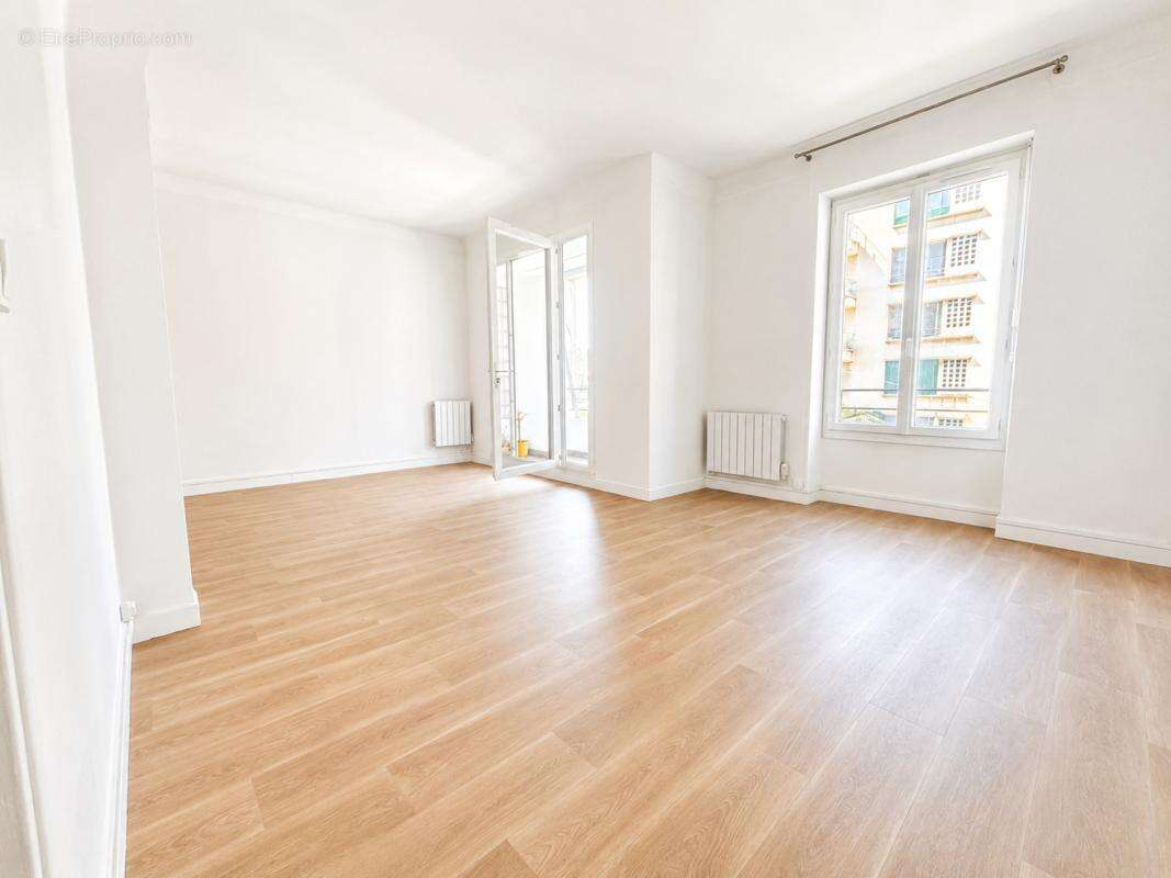Appartement à MARSEILLE-2E