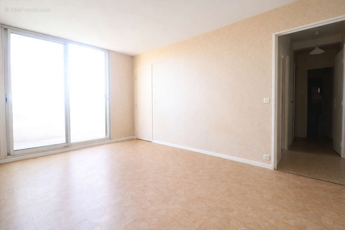 Appartement à STAINS