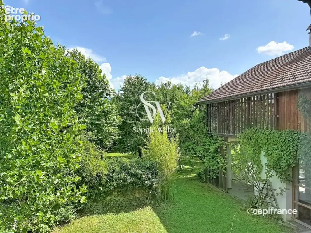 Propriété de Caractère 300m2 hab+ 175m2 bureaux - à vendre 12 pièces (74) -  proche de Annecy - photo 1