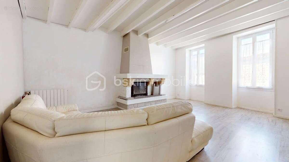 Maison à PONT-L'ABBE-D'ARNOULT