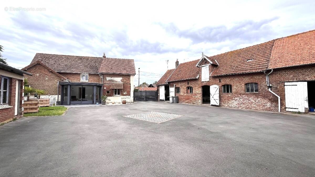 Maison à GREVILLERS