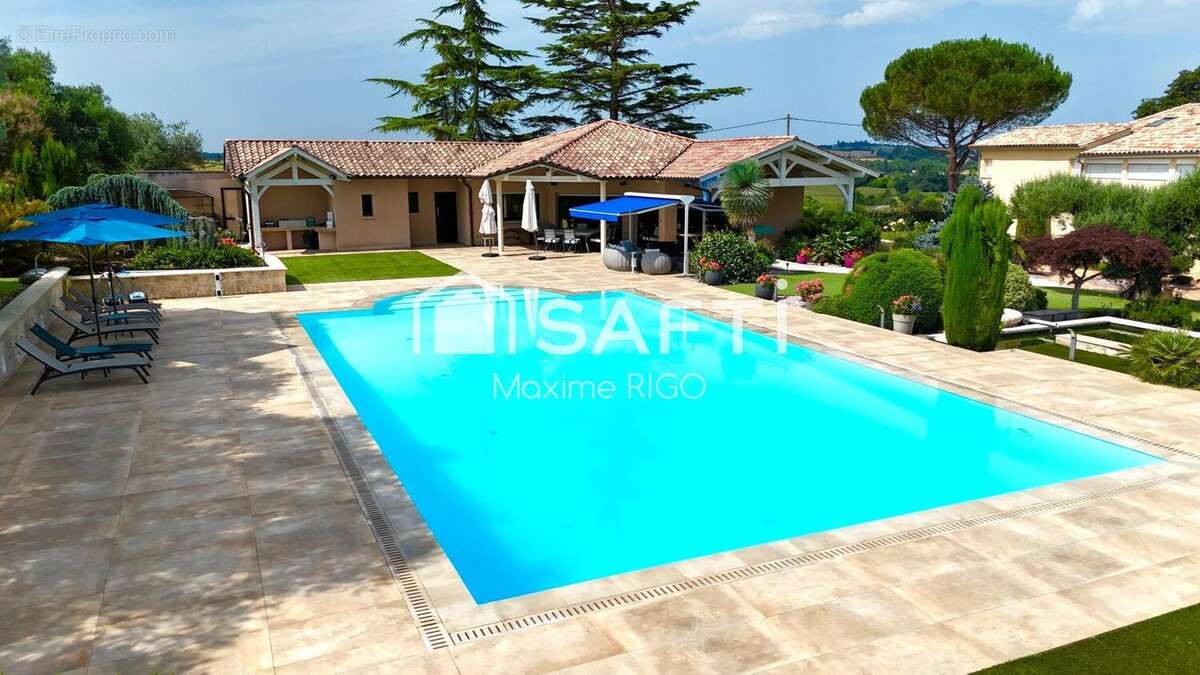 Maison 518 m² à Puymiclan  - photo 2