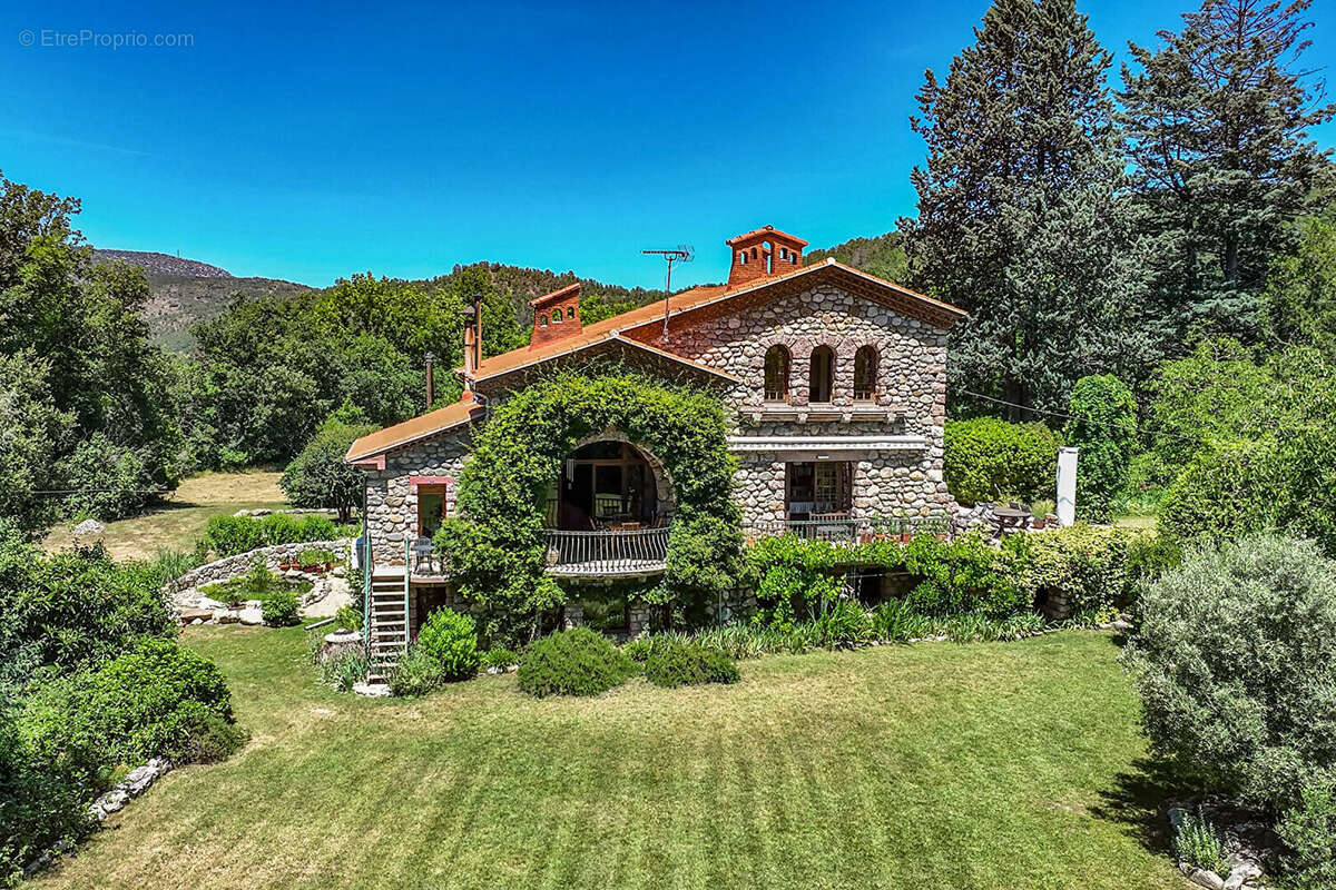 MAS DE CARACTERE 308M² au Coeur des Pyrénéen - Orientales - photo 2