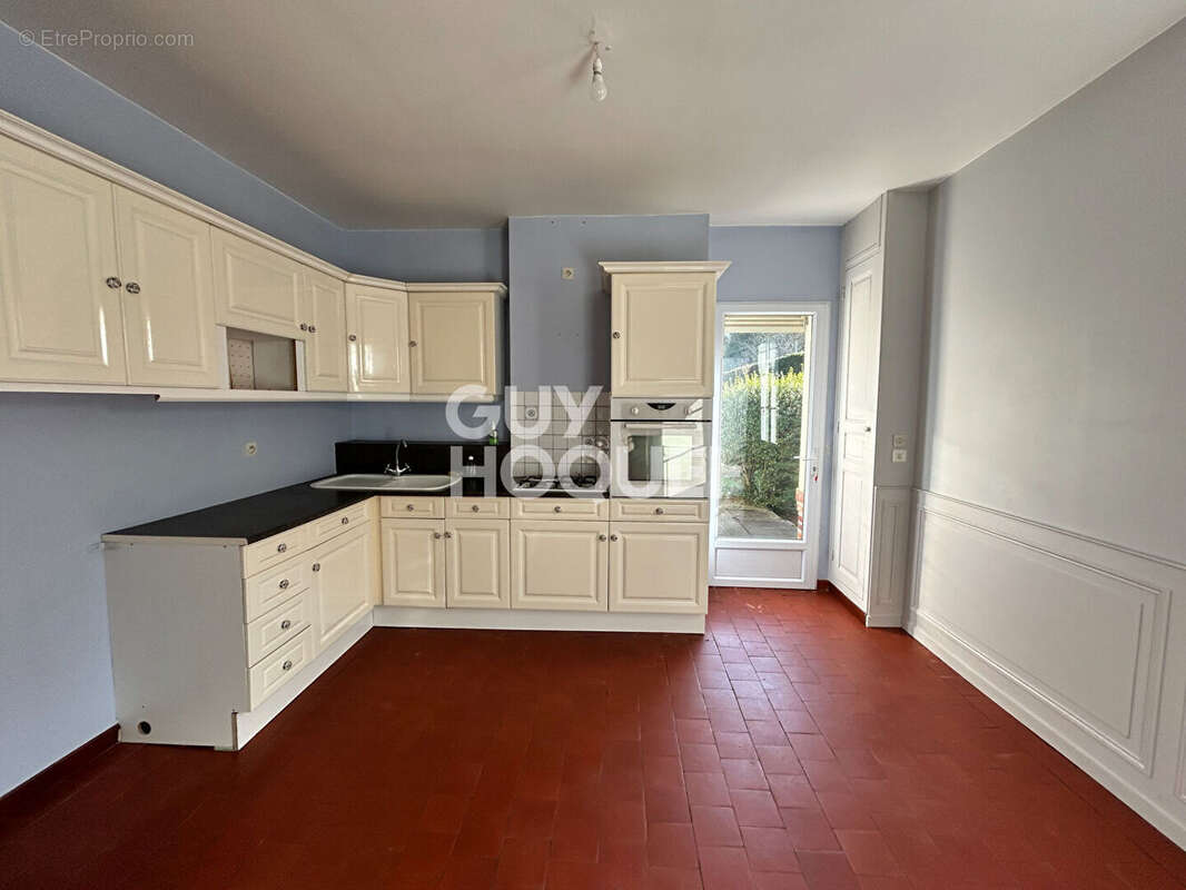 Maison à LE MESNIL-GUILLAUME