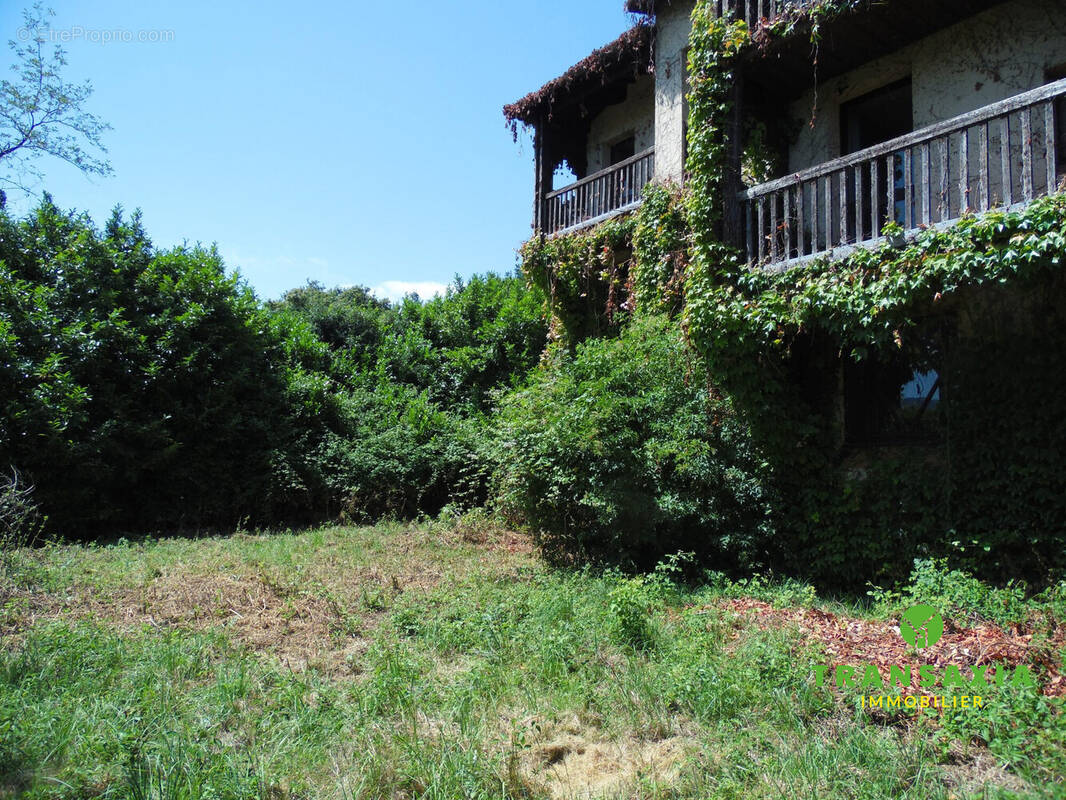 Maison 750 m² à Barbazan  - photo 2