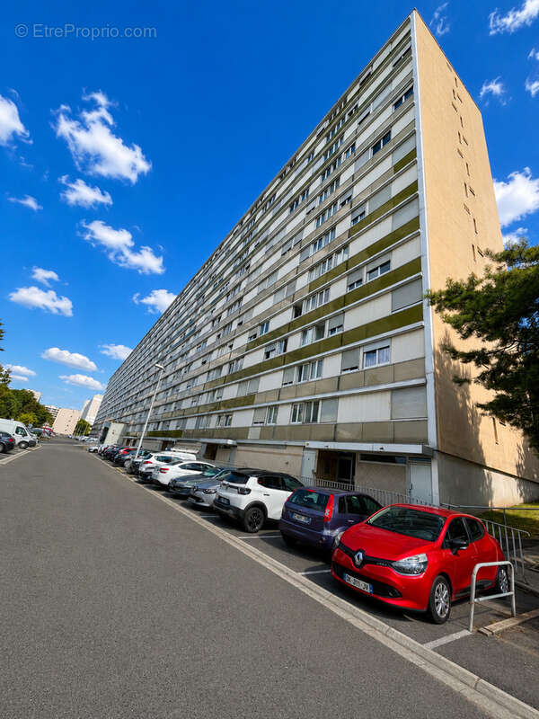 T3 lumineux de 65 m2   Parc de l'Europe   Ascenseur   Cave   Parking - photo 8
