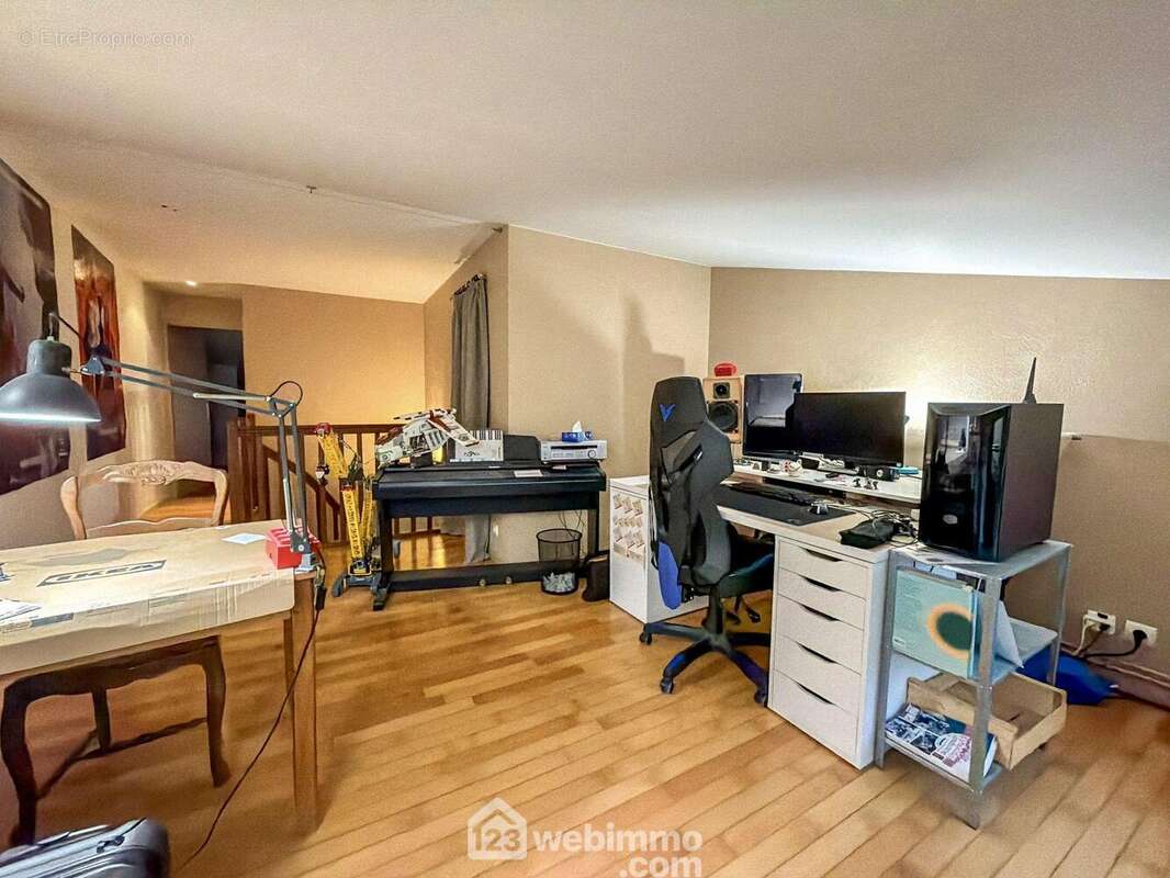 Bureau mezzanine - Appartement à VERDUN
