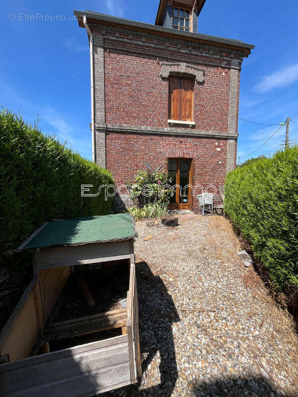 Maison à MONTVILLE