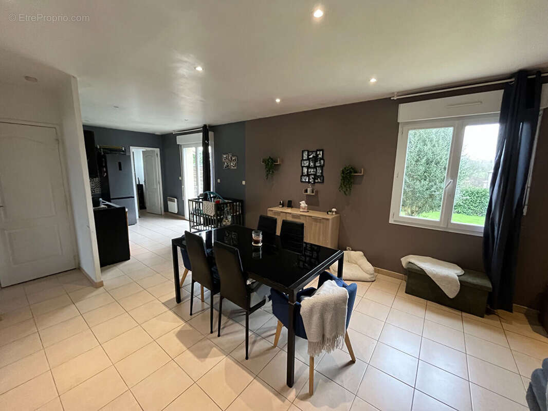 Maison à BANNEVILLE-SUR-AJON