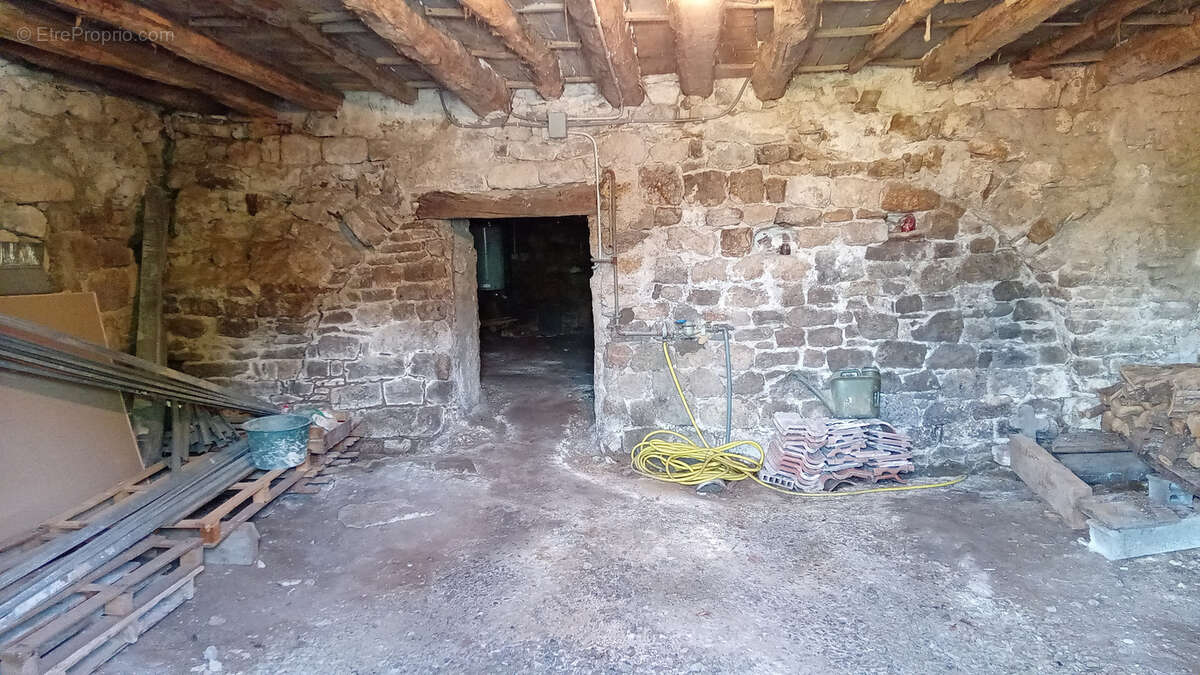 Maison à MOSTUEJOULS