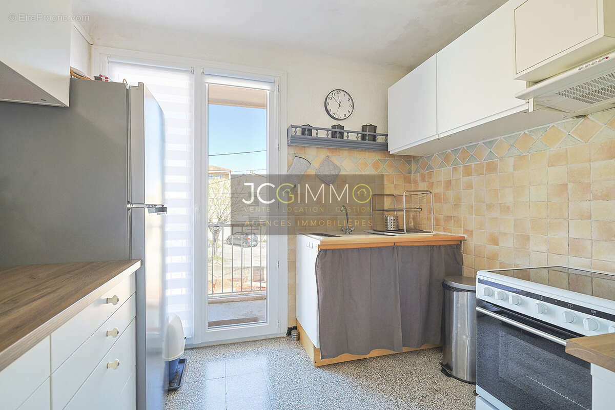 Appartement à CUERS