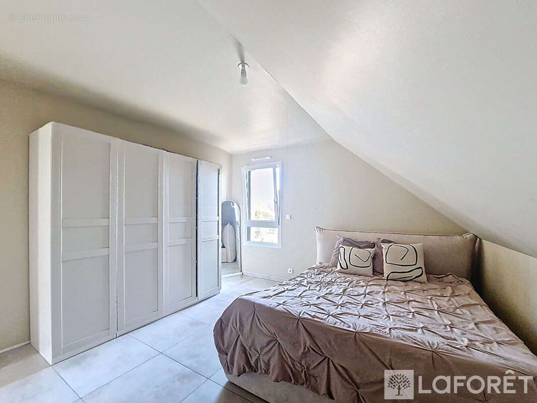 Maison à COLOMBIER-FONTAINE