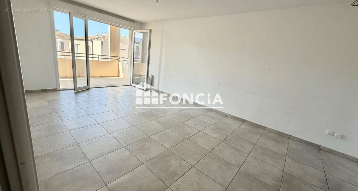 À vendre – Superbe T3 récent au Plan-du-Castellet, à seulement 10 minutes de Bandol - photo 2