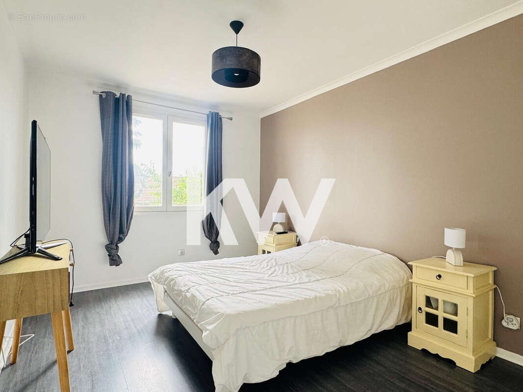 Maison 154 m² à Montchal  - photo 5