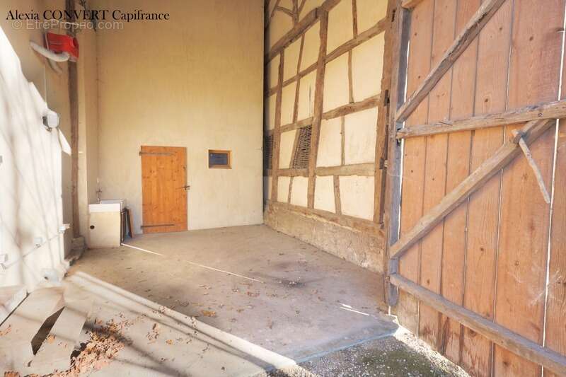 Maison à MONTREVEL-EN-BRESSE