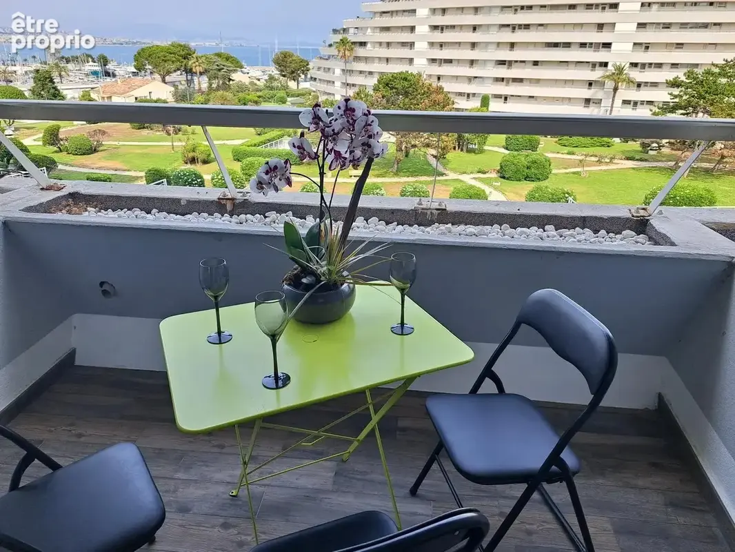Appartement à VILLENEUVE-LOUBET