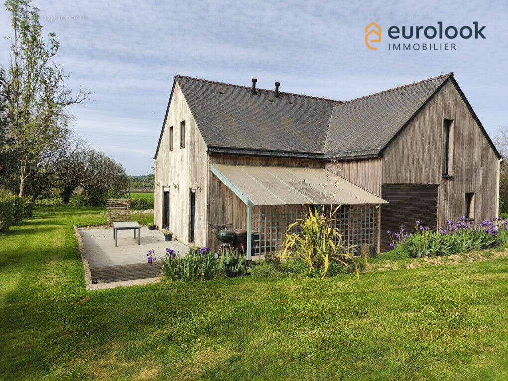 Maison à RUFFIAC