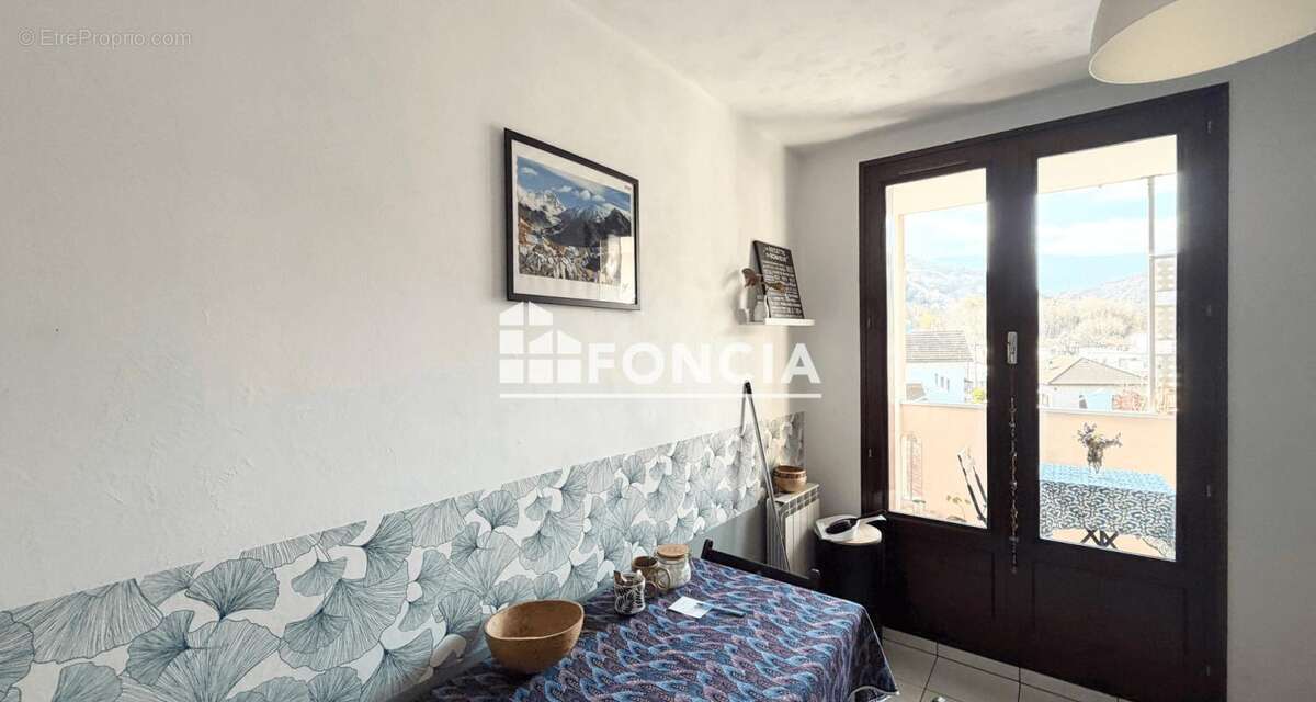 Appartement à VIZILLE