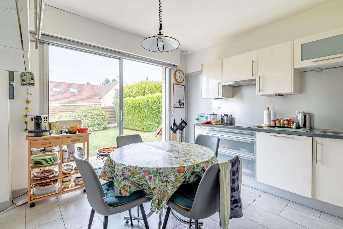 Maison à BOIS-D'ARCY