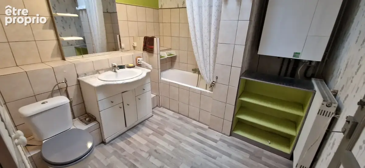 Dpt Charente Maritime (17), à vendre TONNAY BOUTONNE maison P6 de 146 m² - Terrain de 515,00 m² - photo 11